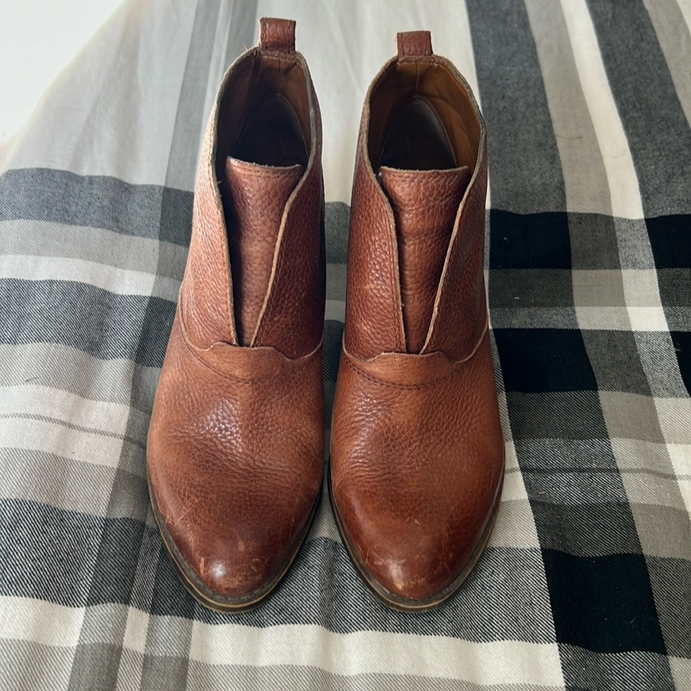 Lucky booties size 7.5